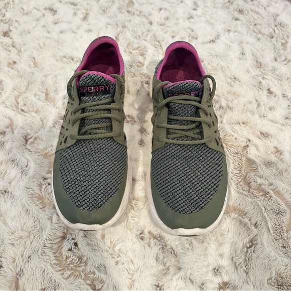 Sperry Women’s Green and Pink Sneakers with Breathable Design size 9 - Picture 1 of 7